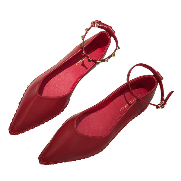 Jelenlegi női cipők két modellben