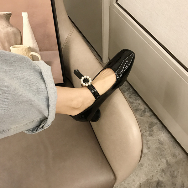 Gyöngyös női alkalmi cipő - két modell