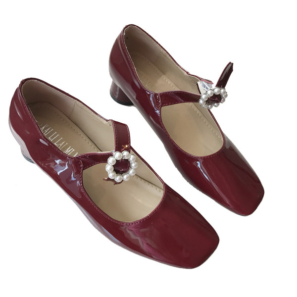 Gyöngyös női alkalmi cipő - két modell