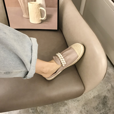 Gyöngyös, lapos talpú női alkalmi cipő - többféle modell