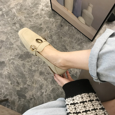 Alkalmi bőrcipő csattal barna és bézs színben