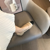 Öko bőrből készült modern női cipő gyöngyökkel