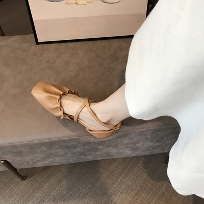 Női bőrcipő pánttal - két modell