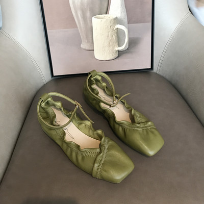 Női bőrcipő pánttal - két modell