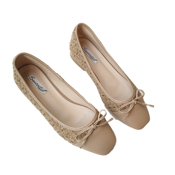 Aktuális lapos talpú női cipők két modellben