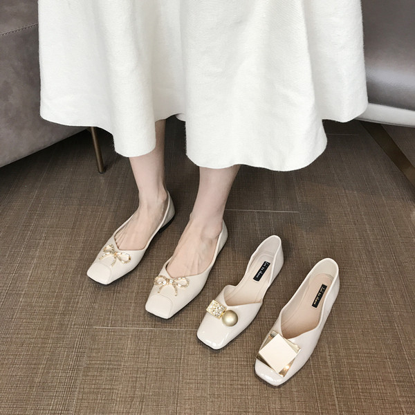 Műbőrből készült alkalmi női cipő több színben