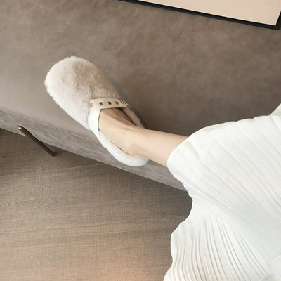 Modern női pehelycipő - szalaggal