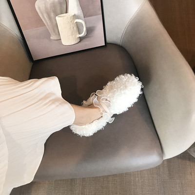 Modern női pehelycipő - szalaggal