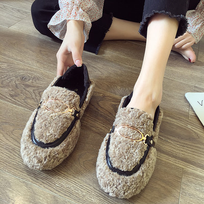 Női alkalmi pehelycipő fém elemmel - két modell