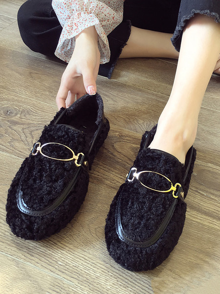 Női alkalmi pehelycipő fém elemmel - két modell