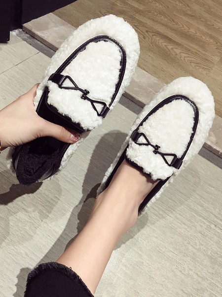 Női alkalmi pehelycipő fém elemmel - két modell