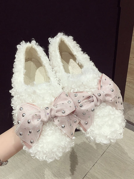 Női pehelycipő lapos talppal és szalaggal