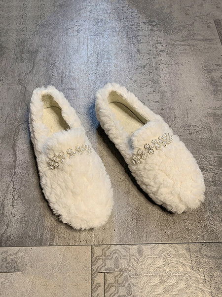 Alkalmi női pehelycipő gyöngyökkel