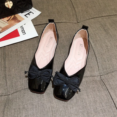 Aktuális női cipők szalaggal és csattal - több modell