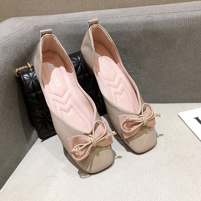 Aktuális női cipők szalaggal és csattal - több modell