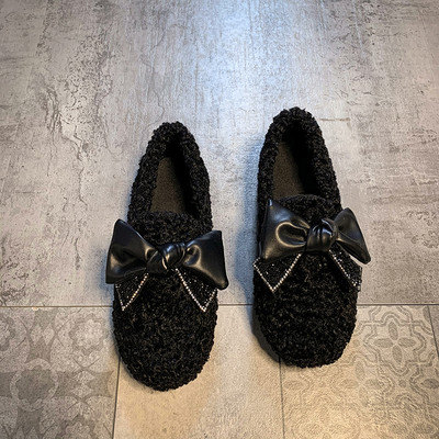 Női alkalmi pehelycipő szalaggal - két modell