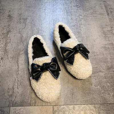 Női alkalmi pehelycipő szalaggal - két modell