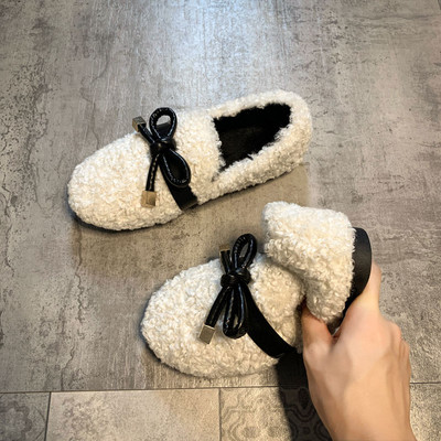 Női alkalmi pehelycipő szalaggal - két modell