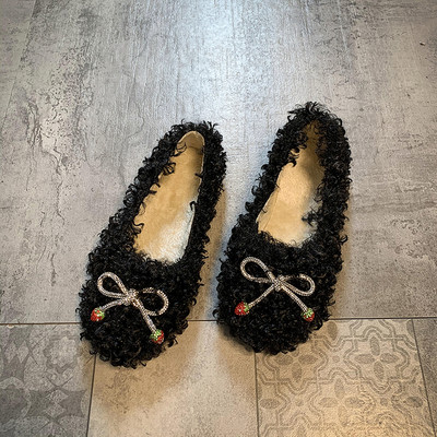 Női pehelycipő fűzővel és lapos talppal