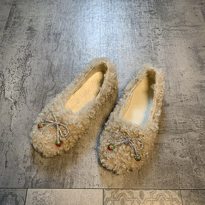 Női pehelycipő fűzővel és lapos talppal