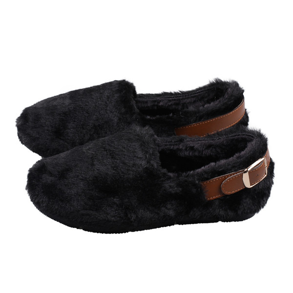 Női pehelycipő lapos talppal és bőrpánttal