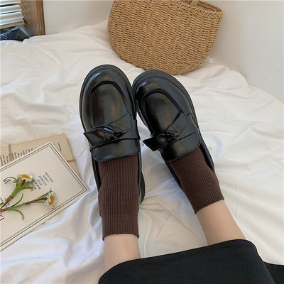 Μαύρα γυναικεία παπούτσια από οικολογικό δέρμα με επίπεδη σόλα