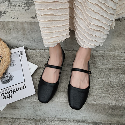 Női alkalmi cipő eko bőrből, pánttal és csattal