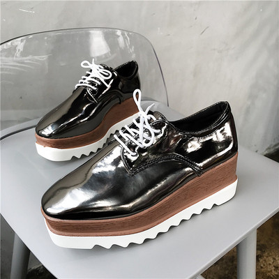 Női alkalmi cipő fűzős, magas talpú