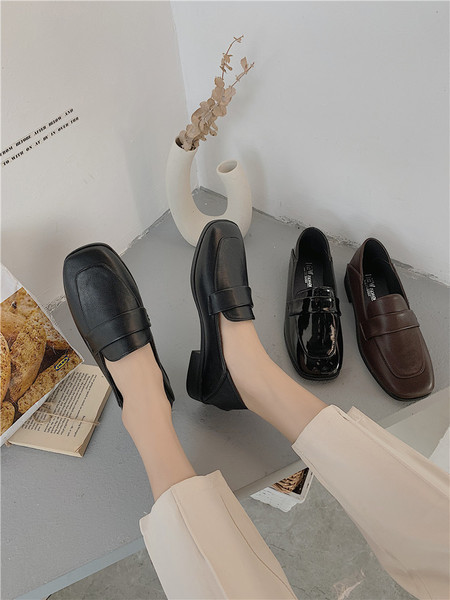 Alkalmi női bőrcipő három színben