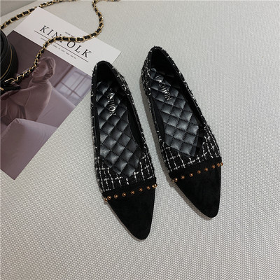 Hegyes modell elegáns női cipő lapos talppal