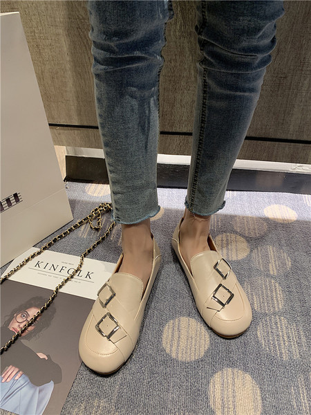 Női alkalmi cipő eko bőrből, fém csatokkal