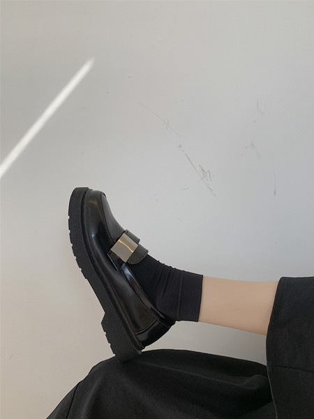 Női alkalmi cipő vastag talppal