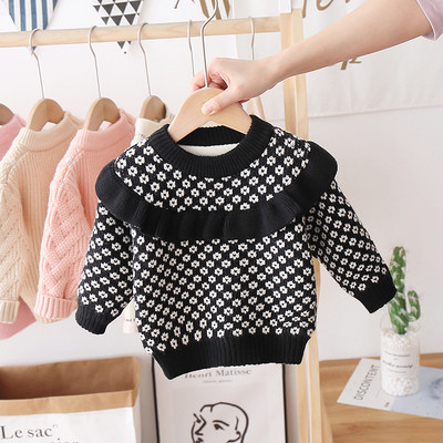 Új modell gyerekpulóver fürtökkel és ovális nyakkivágással