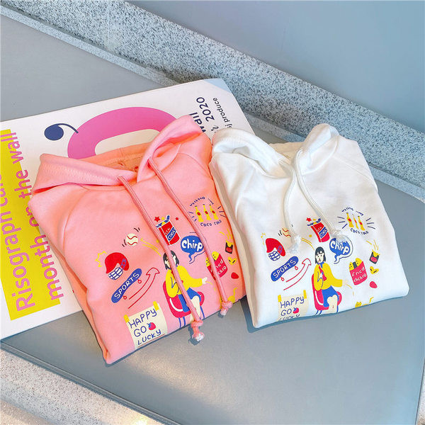 Gyermek pulóver közepes hosszúságú és színes felvitellel