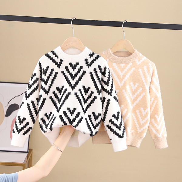 Stílusos gyerekpulóver lányoknak ovális nyakkivágással