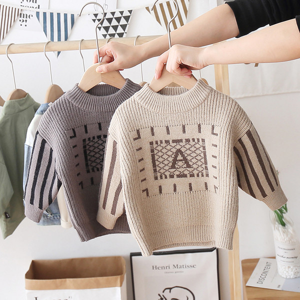 Παιδικό πουλόβερ με οβάλ λαιμόκοψη σε τρία χρώματα