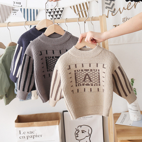 Παιδικό πουλόβερ με οβάλ λαιμόκοψη σε τρία χρώματα