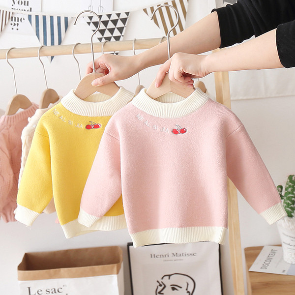 Παιδικό πουλόβερ με κέντημα και οβάλ ντεκολτέ