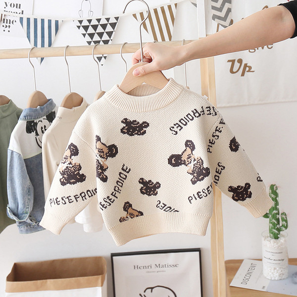 Alkalmi gyerekpulóver ovális nyakkivágással és színes rátéttel