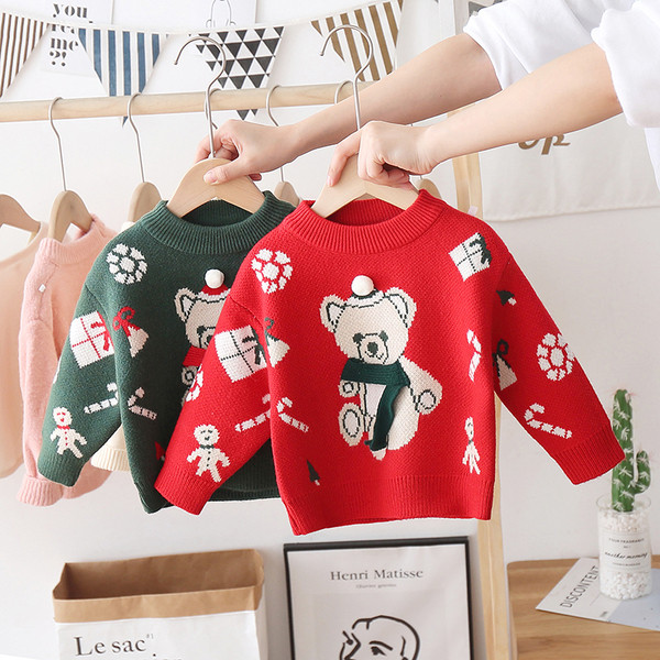 Pulover copii tricotat pentru fete cu motive de Craciun si decolteu oval