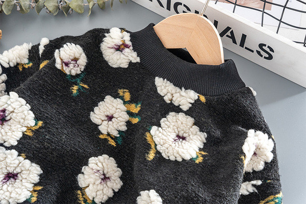 Punasti dječji pulover za djevojčice sa cvjetnim motivima