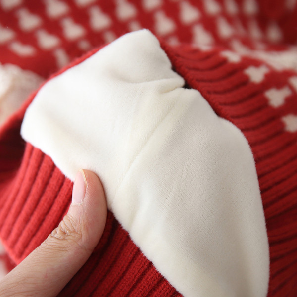 Modern gyerek pulóver lányoknak ovális nyakkivágással és csipkével