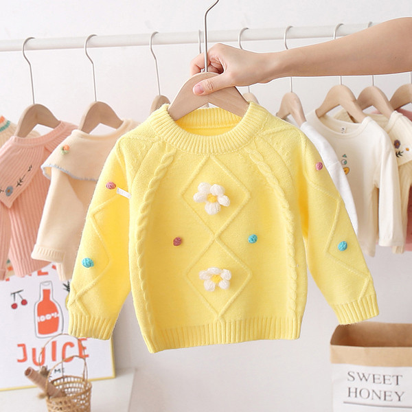 Modern gyerek pulóver lányoknak ovális nyakkivágással és 3D elemekkel