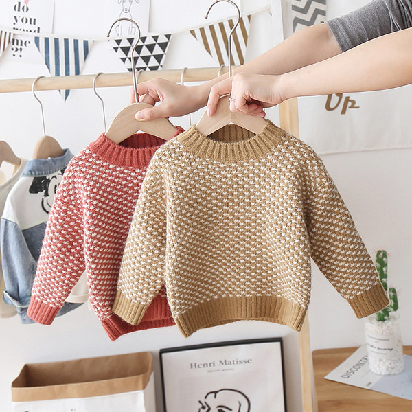 Kötött gyerekpulóver kerek nyakkivágással, lányoknak megfelelő