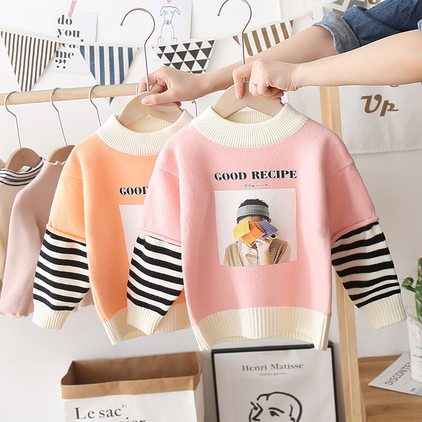 Alkalmi gyerekpulóver ovális nyakkivágással és virágmintával