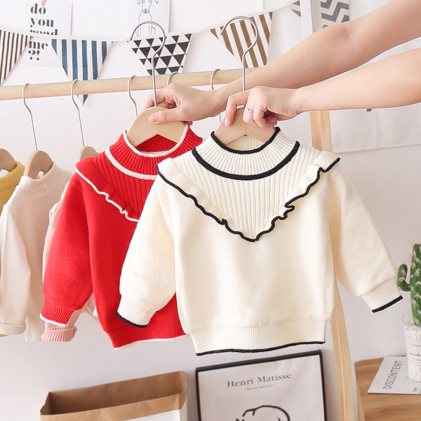 Alkalmi gyerekpulóver lányoknak ovális nyakkivágással és fürtökkel