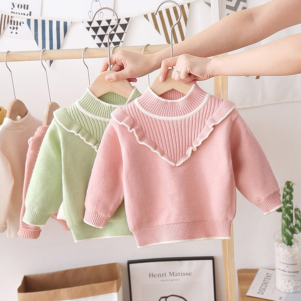 Alkalmi gyerekpulóver lányoknak ovális nyakkivágással és fürtökkel