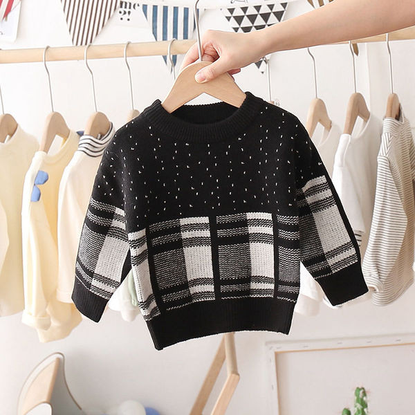 Alkalmi gyerekpulóver ovális nyakkivágással, fekete színben