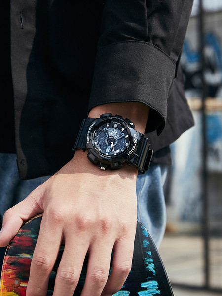 Нов модел мъжки водоустойчив електронен часовник в няколко цвята 