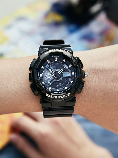 Нов модел мъжки водоустойчив електронен часовник в няколко цвята 